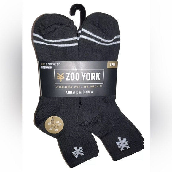 Zoo York Mid Crew Socks 8 Pair Men 6-12 Black White w Logo Skate Ride ZY NY NEW! - Picture 1 of 12
